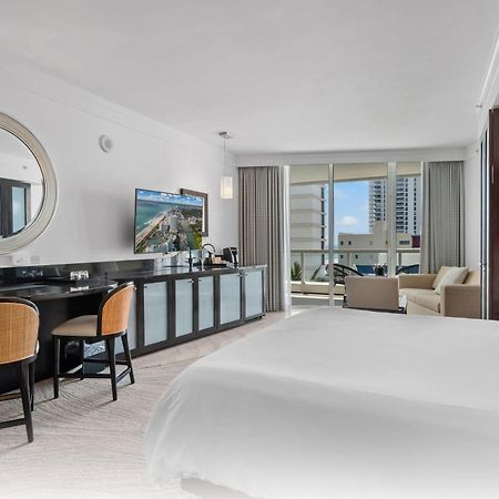 Fontainebleau Resort Balcony W Ocean And City View Miami Beach Exterior foto